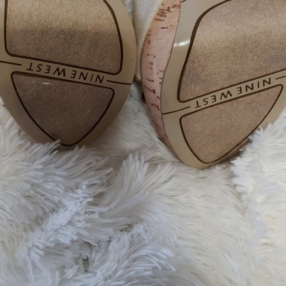 10 1/2 Nine West heels - Picture 5 of 9